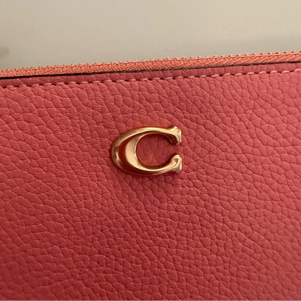 NWOT Coach Light Pink Leather Small Wristlet Pouch - Picture 3 of 8